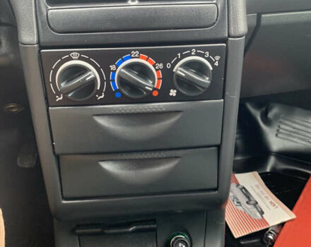 Красный ВАЗ 2111, объемом двигателя 1.6 л и пробегом 38 тыс. км за 4200 $, фото 14 на Automoto.ua