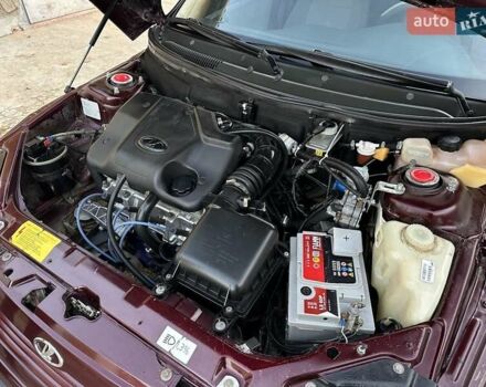 ВАЗ 2111 2008 в Николаеве на Automoto.ua Красный ВАЗ 2111, объемом двигателя 1.6 л и пробегом 133 тыс. км за 3250 $, фото 38 на Automoto.ua