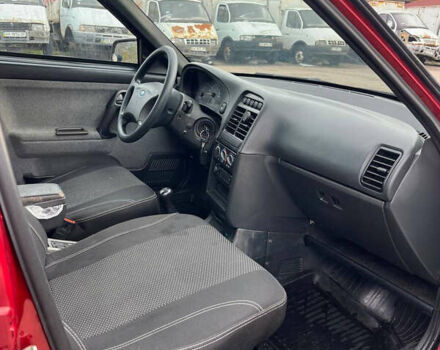 Красный ВАЗ 2111, объемом двигателя 1.6 л и пробегом 98 тыс. км за 2550 $, фото 9 на Automoto.ua