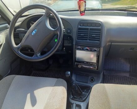 Красный ВАЗ 2111, объемом двигателя 1.6 л и пробегом 123 тыс. км за 799 $, фото 7 на Automoto.ua