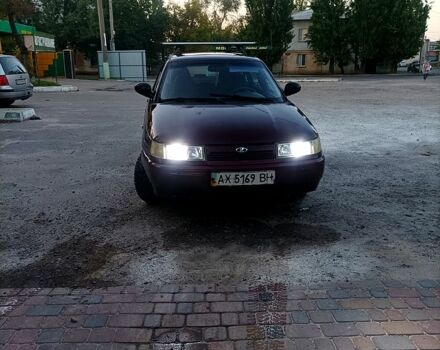 Красный ВАЗ 2111, объемом двигателя 1.6 л и пробегом 246 тыс. км за 1000 $, фото 1 на Automoto.ua