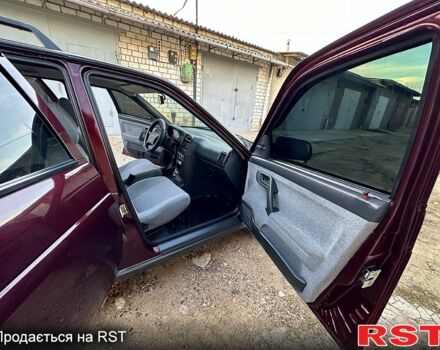 Красный ВАЗ 2111, объемом двигателя 1.6 л и пробегом 133 тыс. км за 3250 $, фото 11 на Automoto.ua