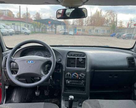 Красный ВАЗ 2111, объемом двигателя 1.6 л и пробегом 98 тыс. км за 2550 $, фото 8 на Automoto.ua