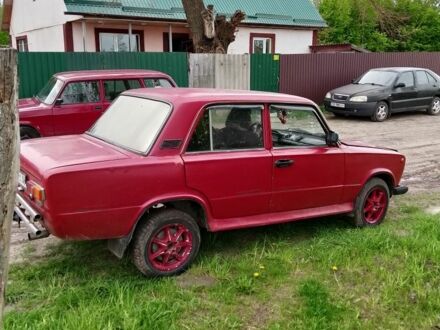 ВАЗ 2111 1981 у Нежине на Automoto.ua Червоний ВАЗ 2111, об'ємом двигуна 1.3 л та пробігом 700 тис. км за 773 $, фото 1 на Automoto.ua
