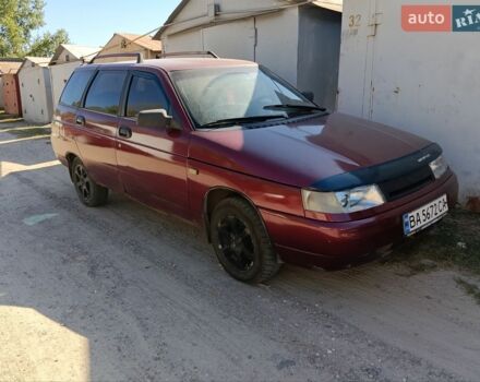 Красный ВАЗ 2111, объемом двигателя 1.5 л и пробегом 300 тыс. км за 1200 $, фото 1 на Automoto.ua