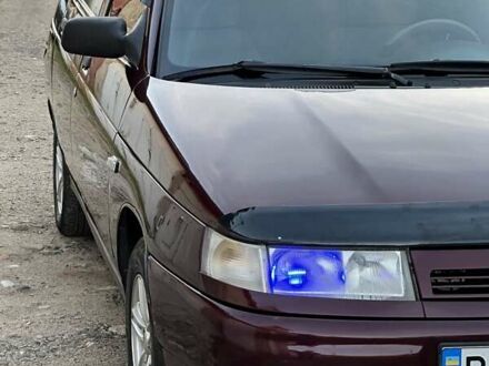 Красный ВАЗ 2111, объемом двигателя 1.6 л и пробегом 133 тыс. км за 3150 $, фото 1 на Automoto.ua