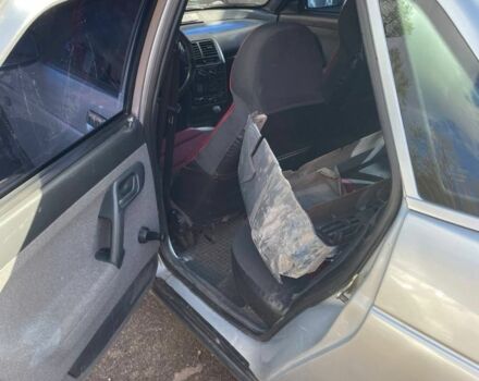 Серый ВАЗ 2111, объемом двигателя 1.5 л и пробегом 150 тыс. км за 713 $, фото 4 на Automoto.ua