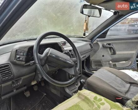 Серый ВАЗ 2111, объемом двигателя 1.6 л и пробегом 220 тыс. км за 1350 $, фото 4 на Automoto.ua