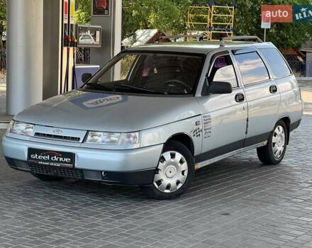 Серый ВАЗ 2111, объемом двигателя 1.5 л и пробегом 229 тыс. км за 2299 $, фото 2 на Automoto.ua
