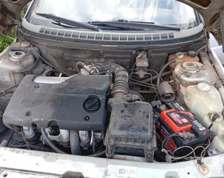 Серый ВАЗ 2111, объемом двигателя 1.6 л и пробегом 260 тыс. км за 900 $, фото 4 на Automoto.ua