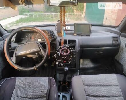 Серый ВАЗ 2111, объемом двигателя 1.5 л и пробегом 335 тыс. км за 2000 $, фото 11 на Automoto.ua