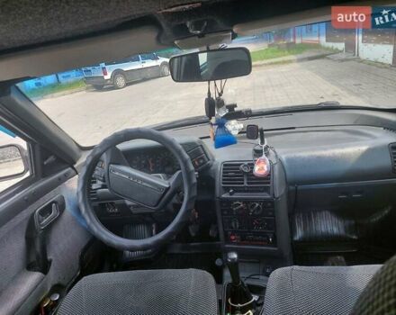 Серый ВАЗ 2111, объемом двигателя 1.5 л и пробегом 250 тыс. км за 1599 $, фото 5 на Automoto.ua