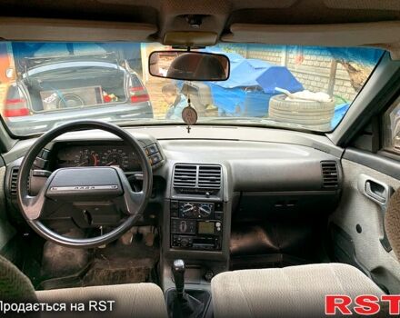 Серый ВАЗ 2111, объемом двигателя 1.6 л и пробегом 230 тыс. км за 970 $, фото 4 на Automoto.ua