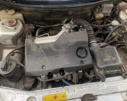 Серый ВАЗ 2111, объемом двигателя 1.5 л и пробегом 286 тыс. км за 1450 $, фото 7 на Automoto.ua