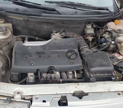 Серый ВАЗ 2111, объемом двигателя 1.5 л и пробегом 190 тыс. км за 2100 $, фото 1 на Automoto.ua