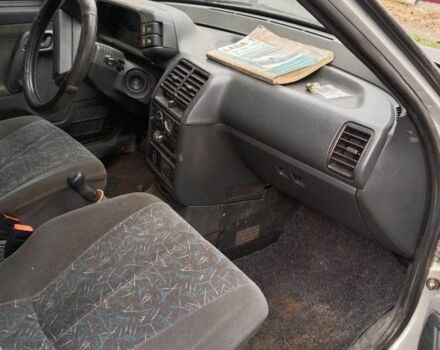 Серый ВАЗ 2111, объемом двигателя 1.5 л и пробегом 150 тыс. км за 700 $, фото 5 на Automoto.ua