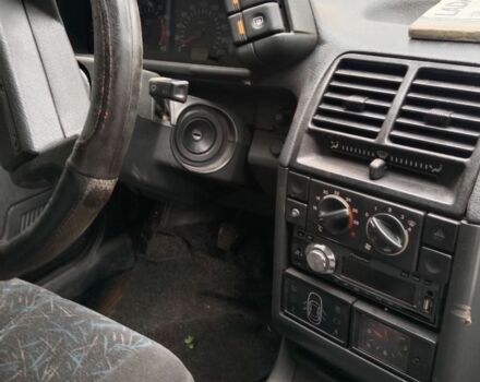 Серый ВАЗ 2111, объемом двигателя 1.5 л и пробегом 150 тыс. км за 700 $, фото 6 на Automoto.ua