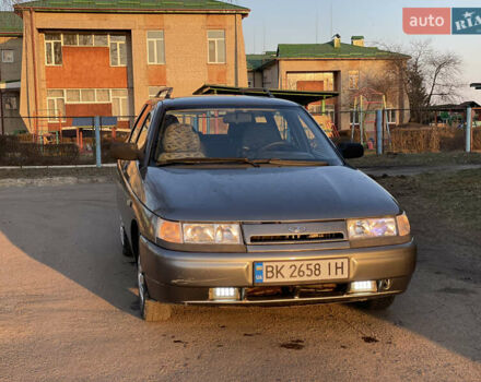 Серый ВАЗ 2111, объемом двигателя 1.6 л и пробегом 180 тыс. км за 1575 $, фото 6 на Automoto.ua