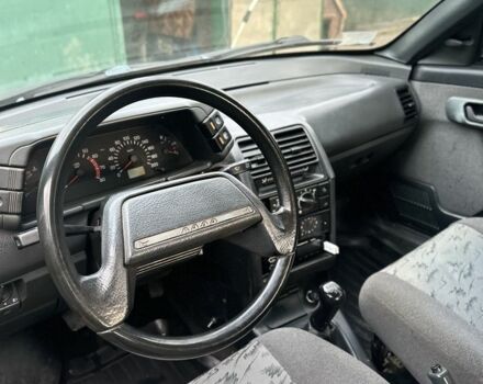 Серый ВАЗ 2111, объемом двигателя 1.6 л и пробегом 201 тыс. км за 1950 $, фото 6 на Automoto.ua