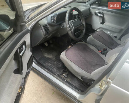 Серый ВАЗ 2111, объемом двигателя 1.6 л и пробегом 286 тыс. км за 2800 $, фото 7 на Automoto.ua