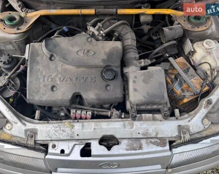 Серый ВАЗ 2111, объемом двигателя 1.6 л и пробегом 377 тыс. км за 1100 $, фото 6 на Automoto.ua