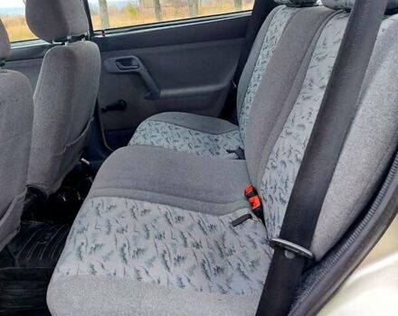 Серый ВАЗ 2111, объемом двигателя 1.6 л и пробегом 185 тыс. км за 2100 $, фото 15 на Automoto.ua