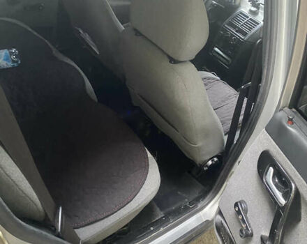 Серый ВАЗ 2111, объемом двигателя 1.6 л и пробегом 286 тыс. км за 2800 $, фото 2 на Automoto.ua