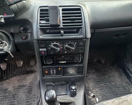 Серый ВАЗ 2111, объемом двигателя 1.6 л и пробегом 377 тыс. км за 1100 $, фото 1 на Automoto.ua