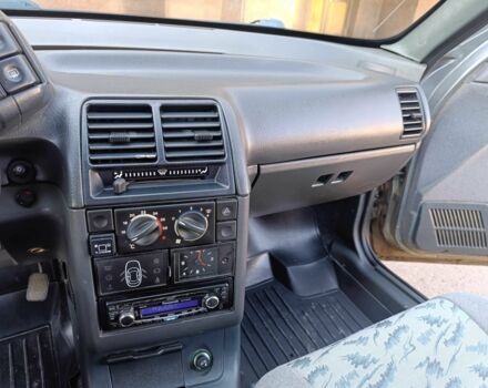 Сірий ВАЗ 2111, об'ємом двигуна 1.6 л та пробігом 112 тис. км за 3000 $, фото 17 на Automoto.ua