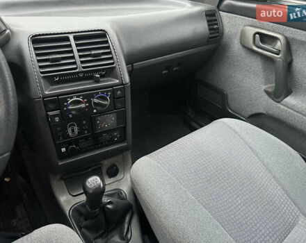 Серый ВАЗ 2111, объемом двигателя 1.6 л и пробегом 274 тыс. км за 2800 $, фото 13 на Automoto.ua