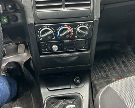 Серый ВАЗ 2111, объемом двигателя 1.6 л и пробегом 120 тыс. км за 2100 $, фото 4 на Automoto.ua