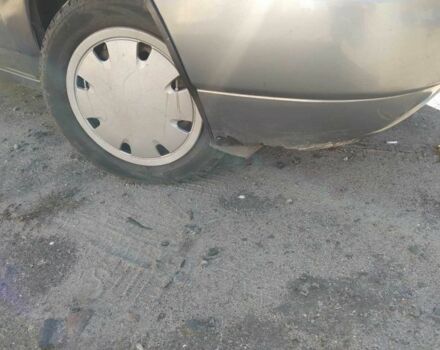 Серый ВАЗ 2111, объемом двигателя 1.6 л и пробегом 202 тыс. км за 2850 $, фото 18 на Automoto.ua