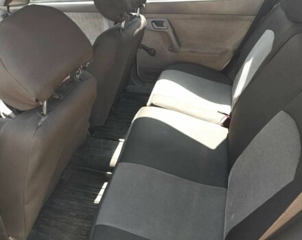 Серый ВАЗ 2111, объемом двигателя 0 л и пробегом 248 тыс. км за 1708 $, фото 5 на Automoto.ua