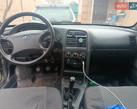Сірий ВАЗ 2111, об'ємом двигуна 1.6 л та пробігом 123 тис. км за 3200 $, фото 4 на Automoto.ua