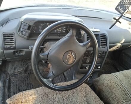 Серый ВАЗ 2111, объемом двигателя 1.5 л и пробегом 170 тыс. км за 1000 $, фото 1 на Automoto.ua