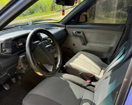 Синий ВАЗ 2111, объемом двигателя 1.5 л и пробегом 270 тыс. км за 1000 $, фото 3 на Automoto.ua