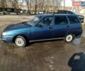 Синий ВАЗ 2111, объемом двигателя 1.5 л и пробегом 193 тыс. км за 3000 $, фото 1 на Automoto.ua