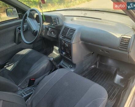 Синий ВАЗ 2111, объемом двигателя 1.6 л и пробегом 195 тыс. км за 2500 $, фото 2 на Automoto.ua