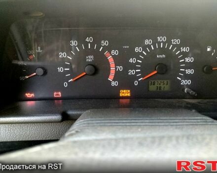 Зеленый ВАЗ 2111, объемом двигателя 1.5 л и пробегом 320 тыс. км за 1550 $, фото 5 на Automoto.ua