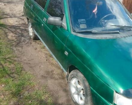 Зеленый ВАЗ 2111, объемом двигателя 1.5 л и пробегом 201 тыс. км за 1400 $, фото 5 на Automoto.ua