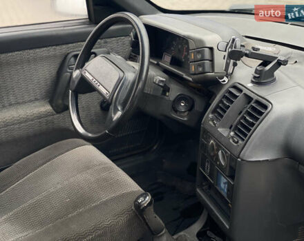 Зеленый ВАЗ 2111, объемом двигателя 1.5 л и пробегом 250 тыс. км за 1250 $, фото 9 на Automoto.ua