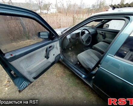 Зеленый ВАЗ 2111, объемом двигателя 1.5 л и пробегом 250 тыс. км за 750 $, фото 5 на Automoto.ua