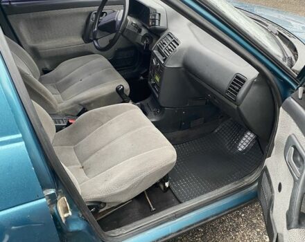 Зеленый ВАЗ 2111, объемом двигателя 1.5 л и пробегом 211 тыс. км за 1999 $, фото 6 на Automoto.ua