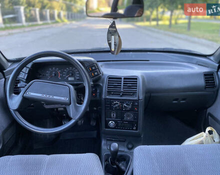 Зелений ВАЗ 2111, об'ємом двигуна 1.5 л та пробігом 209 тис. км за 1999 $, фото 27 на Automoto.ua