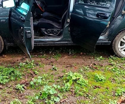 Зеленый ВАЗ 2111, объемом двигателя 1.6 л и пробегом 392 тыс. км за 1900 $, фото 3 на Automoto.ua