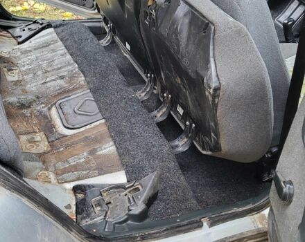 Зеленый ВАЗ 2111, объемом двигателя 1.6 л и пробегом 350 тыс. км за 1200 $, фото 4 на Automoto.ua