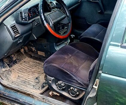 Зеленый ВАЗ 2111, объемом двигателя 1.6 л и пробегом 392 тыс. км за 1900 $, фото 4 на Automoto.ua