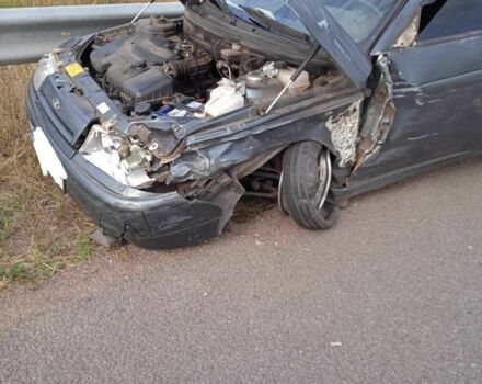 Зелений ВАЗ 2111, об'ємом двигуна 1.6 л та пробігом 226 тис. км за 596 $, фото 2 на Automoto.ua