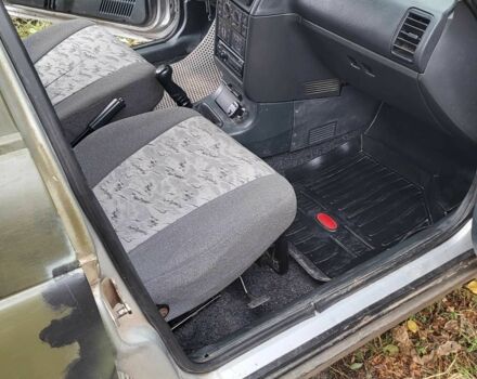 Зеленый ВАЗ 2111, объемом двигателя 1.6 л и пробегом 350 тыс. км за 1200 $, фото 8 на Automoto.ua