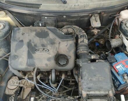 Зеленый ВАЗ 2111, объемом двигателя 1.6 л и пробегом 170 тыс. км за 1538 $, фото 5 на Automoto.ua